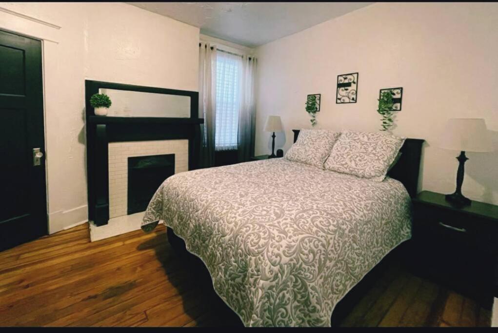 Lovely 2Br W Office Space - King Bed & Alexa Apartment Pittsburgh Luaran gambar