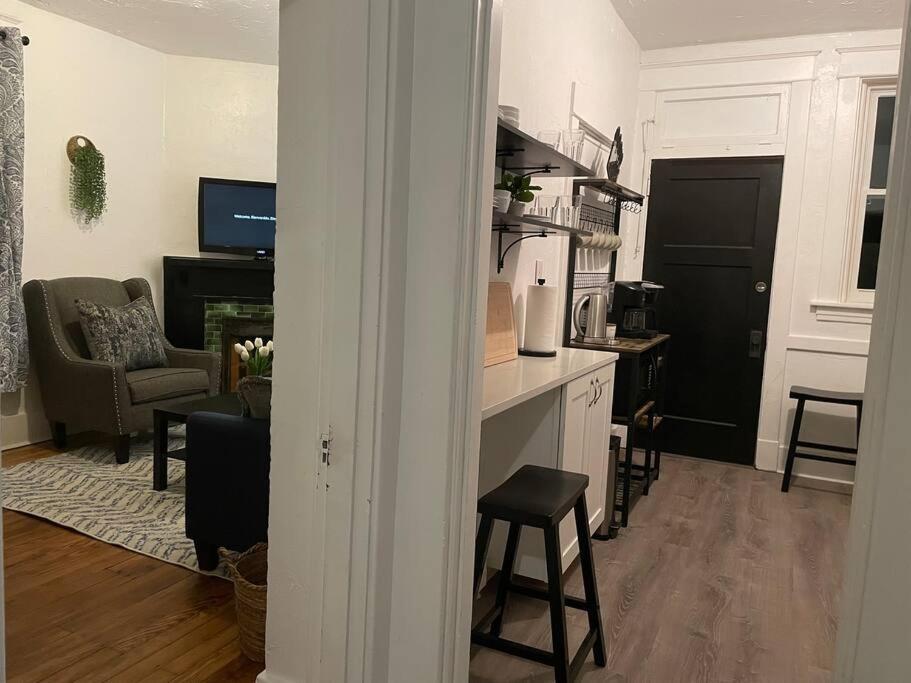 Lovely 2Br W Office Space - King Bed & Alexa Apartment Pittsburgh Luaran gambar