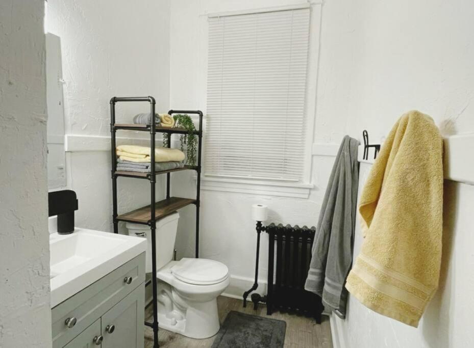 Lovely 2Br W Office Space - King Bed & Alexa Apartment Pittsburgh Luaran gambar